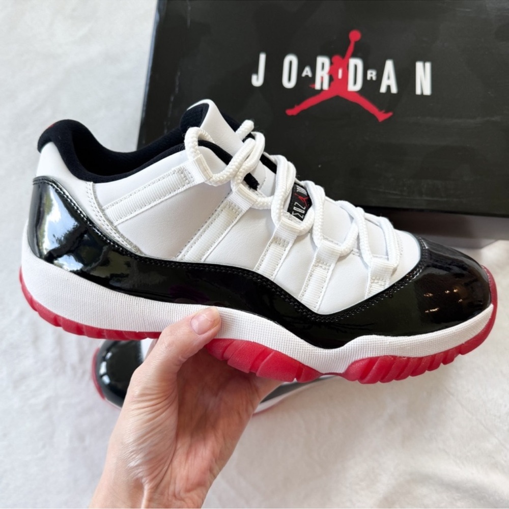 Air Jordan 11 Low Bred Black Red | Men’s 8.5